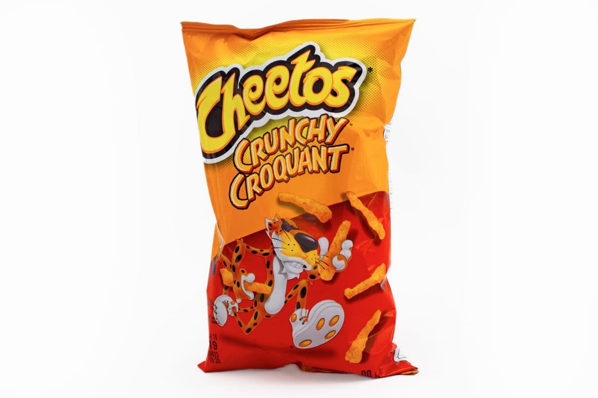 CHEETOS CRUNCHY 90G