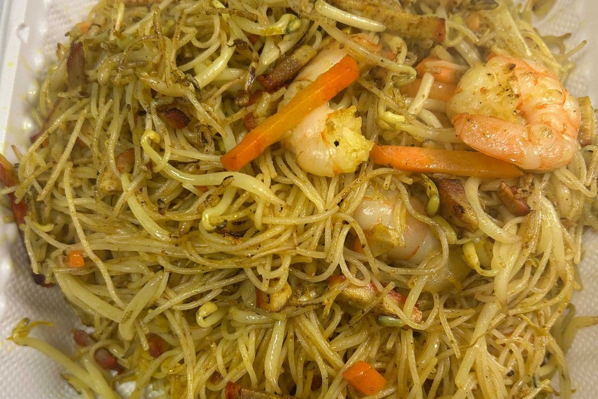 37. Singapore Style Fried Noodles