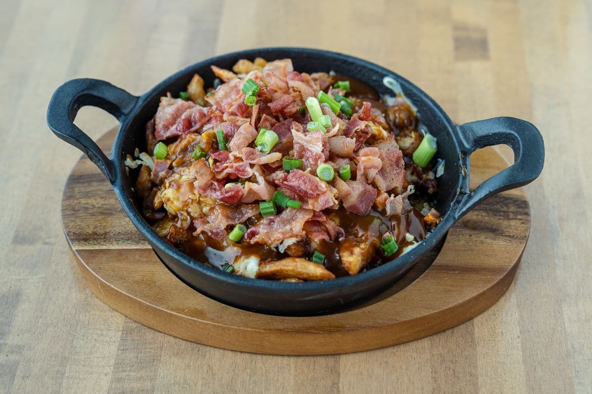 Poutine Bacon / Bacon Poutine (Grand / Large)