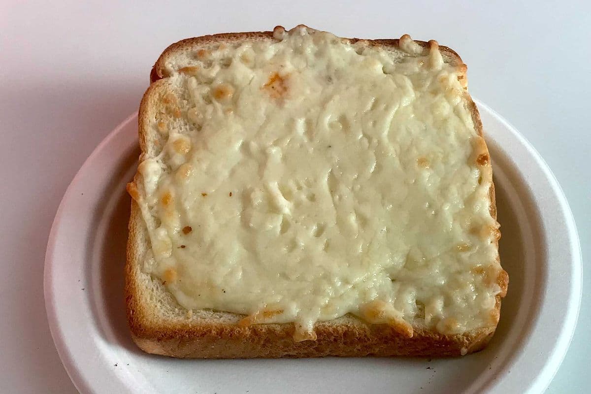 Cheese Toast (Mozzarella Cheese Topping)