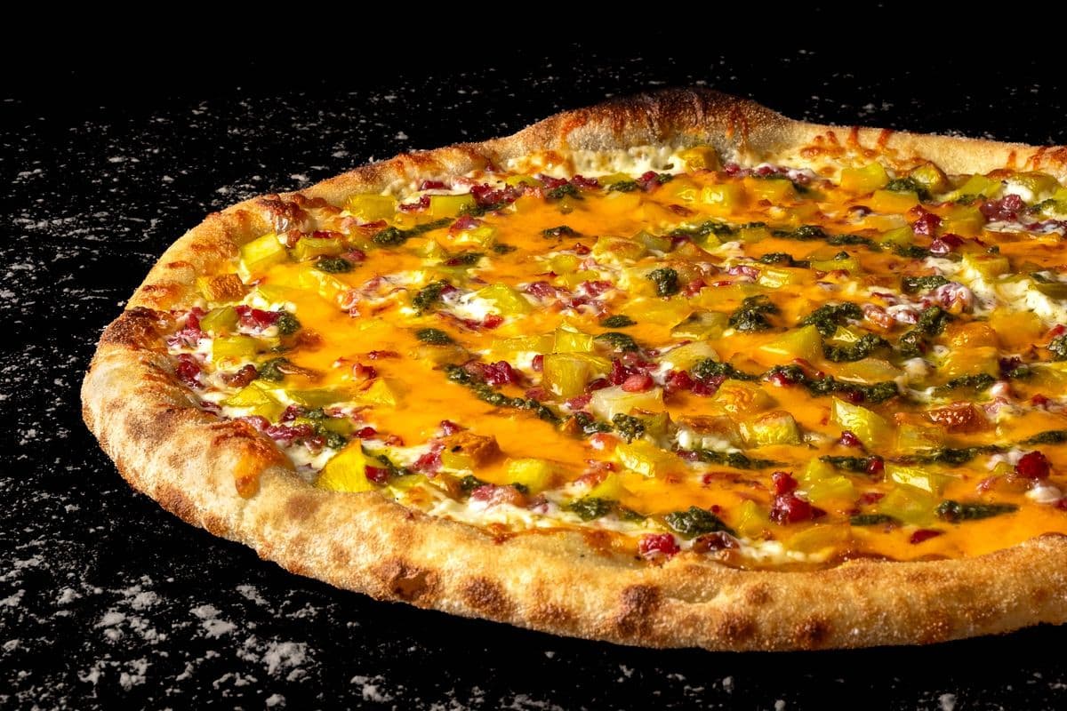 Small Banquet Cheddar Pizza