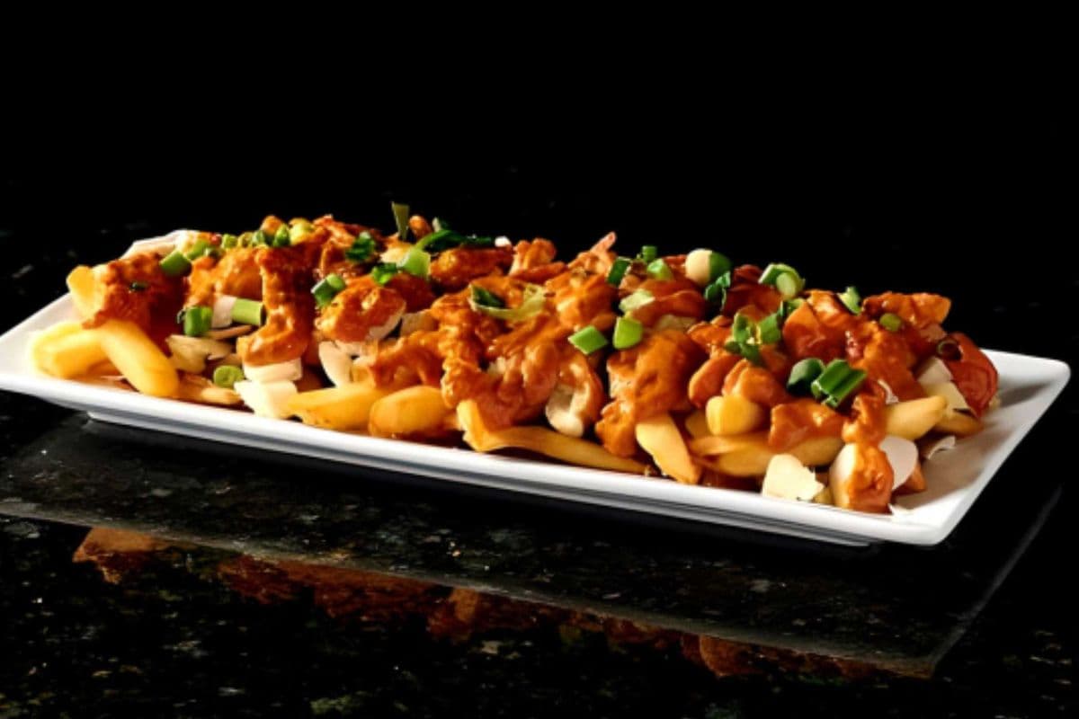 Butter Chicken Poutine (regular)