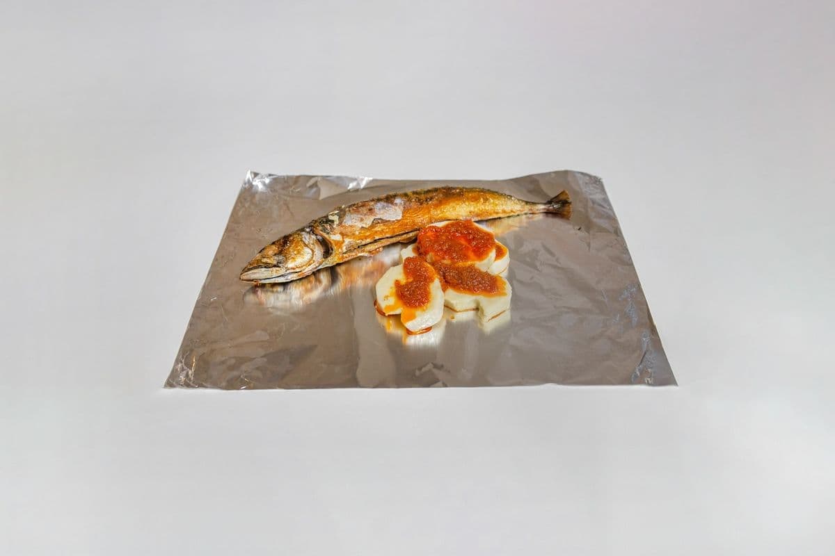 Yams With Sauce And Grilled Whole Fish