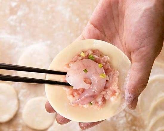 25. Pork and Shrimp Dumpling / Dumpling au porc et aux crevettes