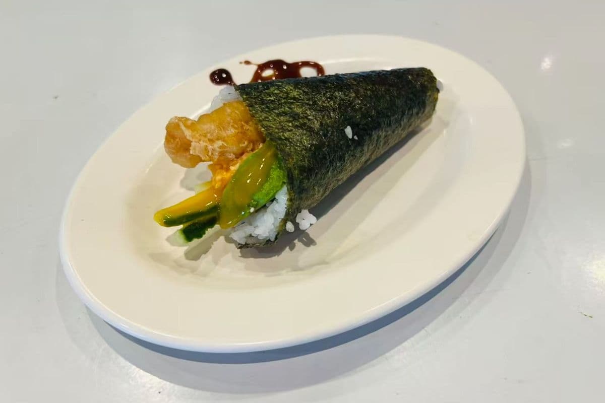H20 Lucky Dragon Hand Roll( New) (Sushi Cone)