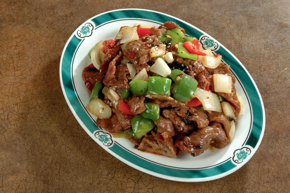 169. Stir-Fried Beef with Onion and Green Pepper in Black Bean Sauce