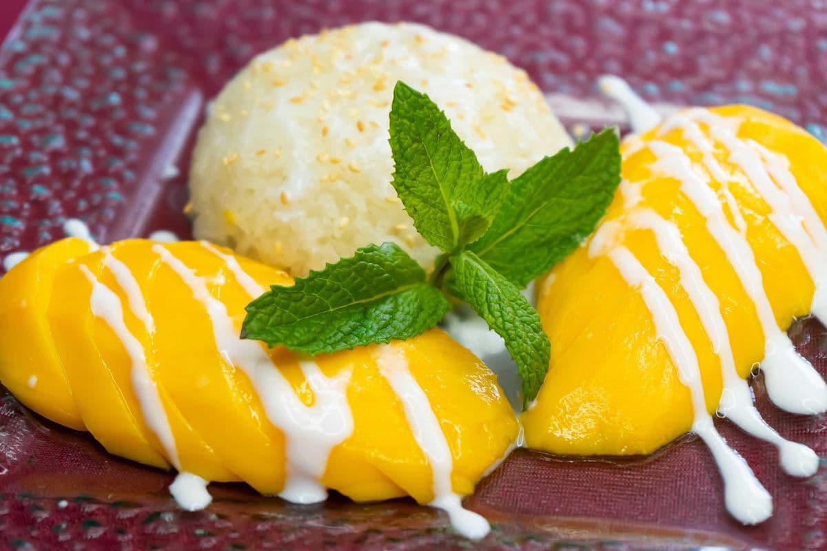 Mango sticky rice (Seasonal)