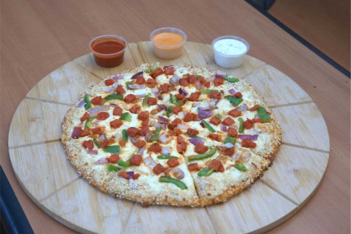 Butter Chicken Pizza