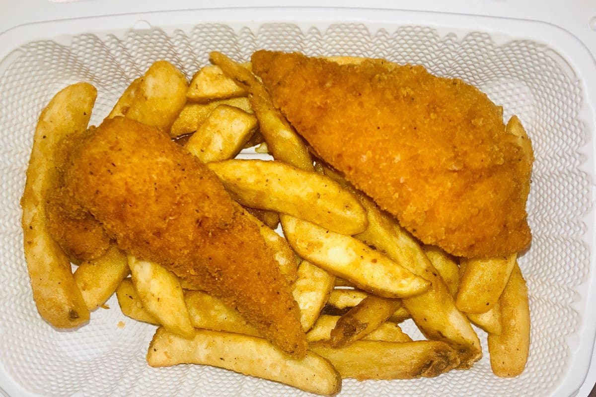Kids' Chicken Strips with Fries (2 Strips)