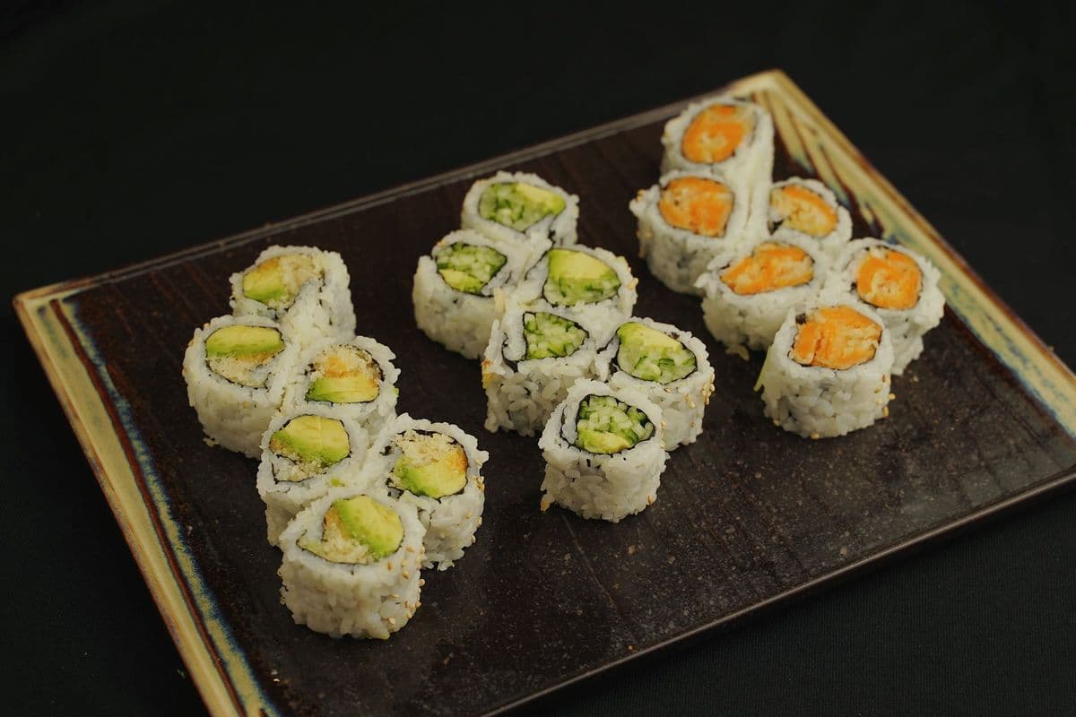 Vegetarian Roll Combo (18 pcs)