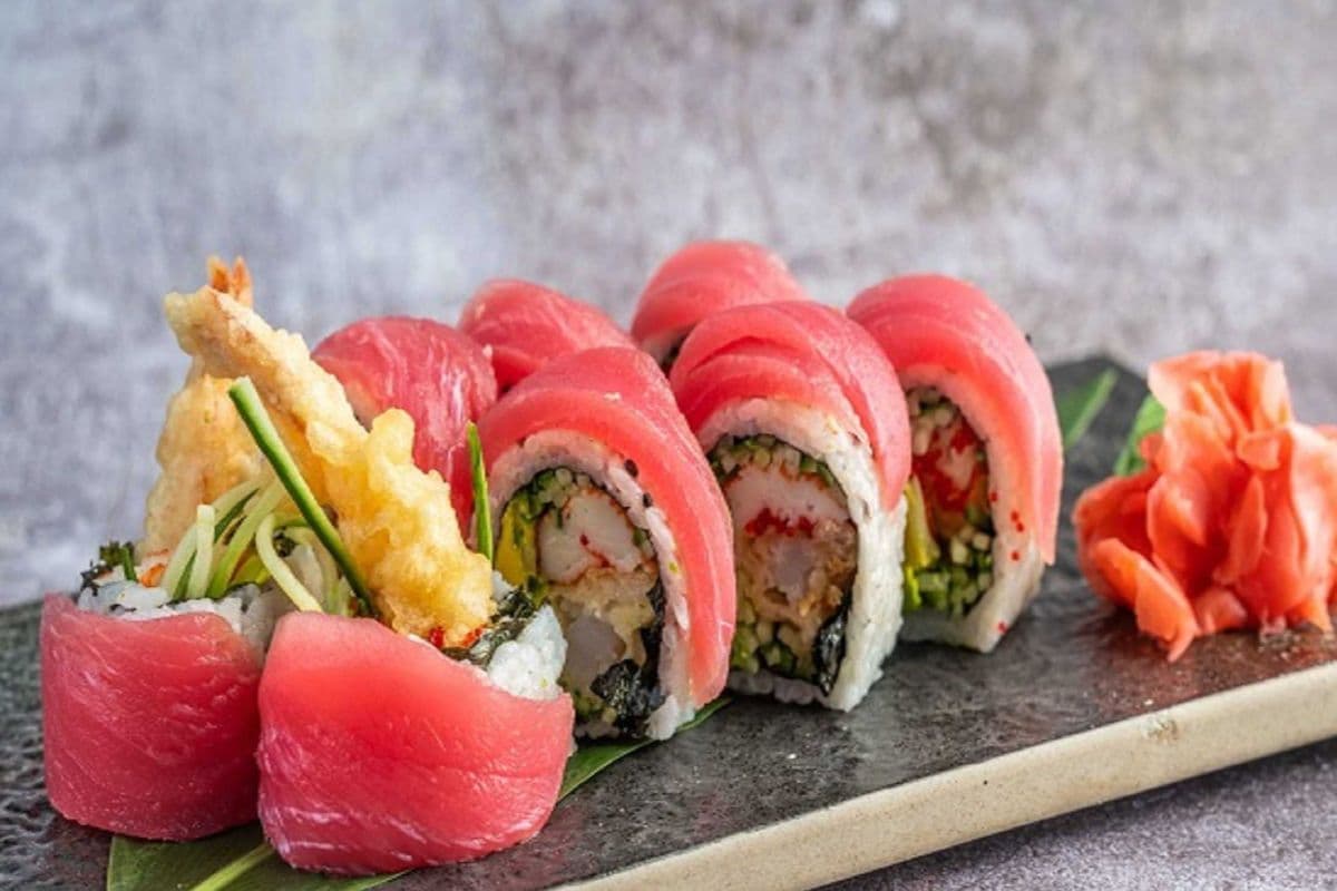 Red Dragon Roll (8 pcs)