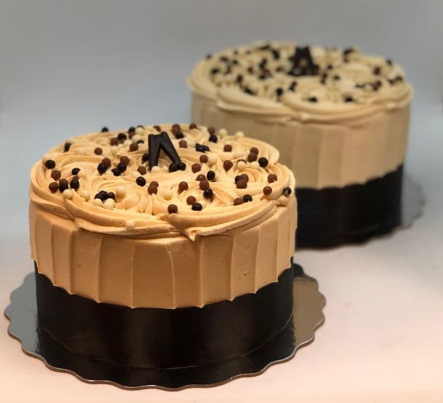 Salted Caramel (6" round cake 8-10 Slices)