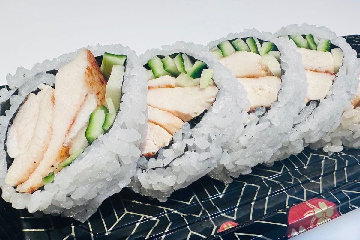 G24.Chicken Roll (5 pcs)