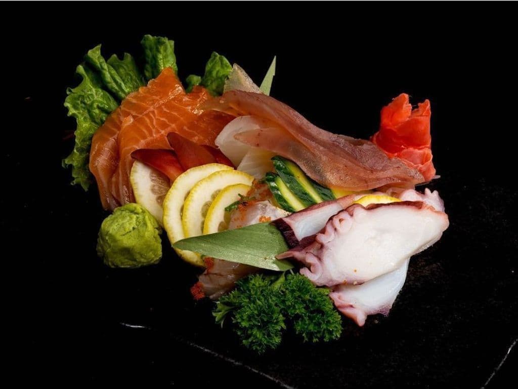 Assorted Sashimi (12)