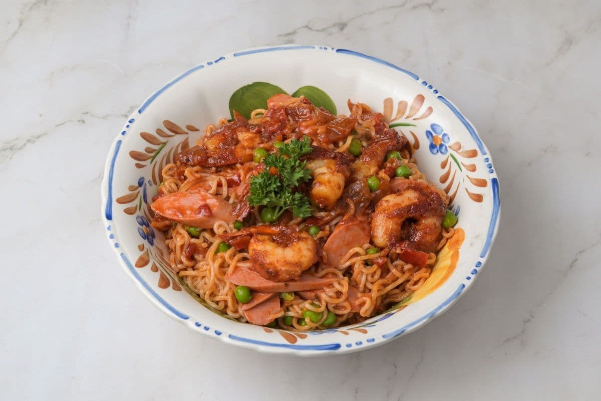 Nigerian Indomie Noodles with Shrimp, Sausages and Veggies