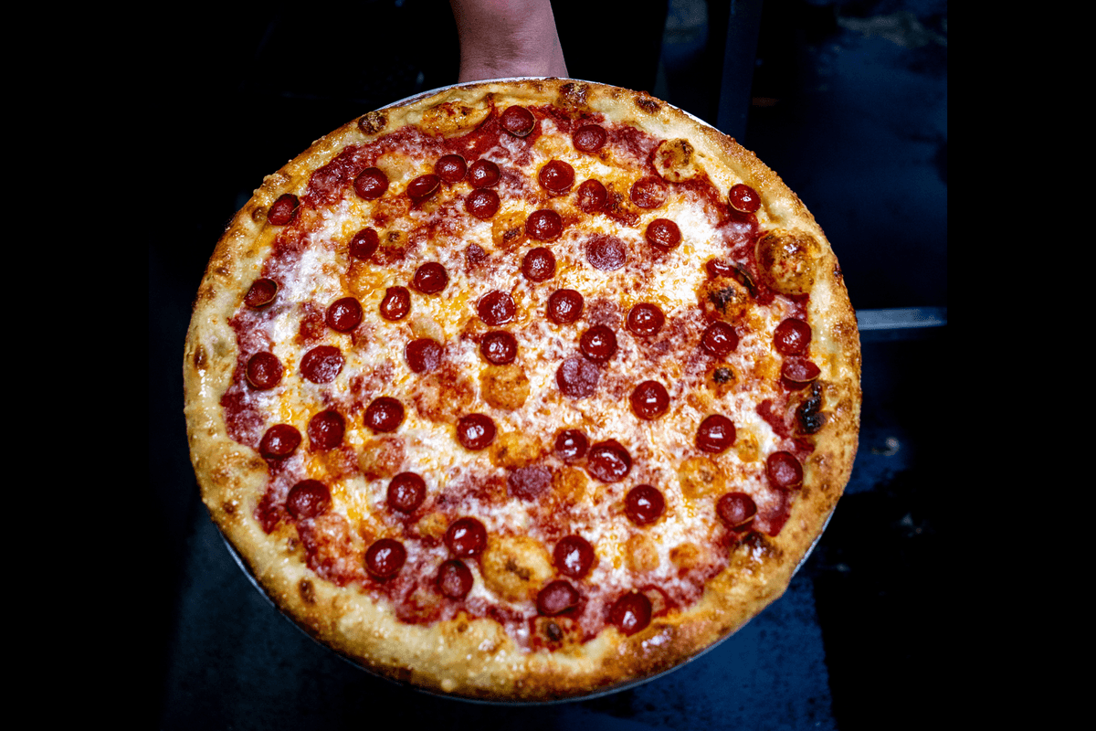 14" The Hot Boy Pizza