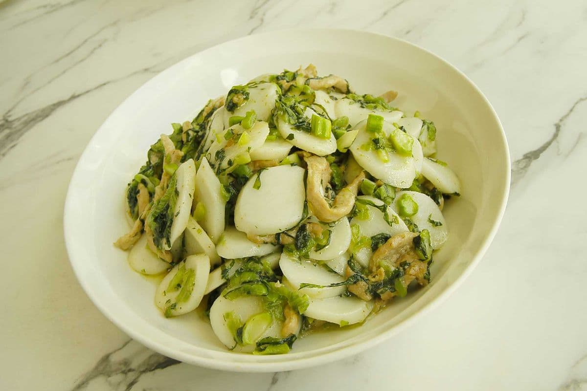 Stir-Fried Rice Cake with Salted Vegetables 雪菜炒年糕