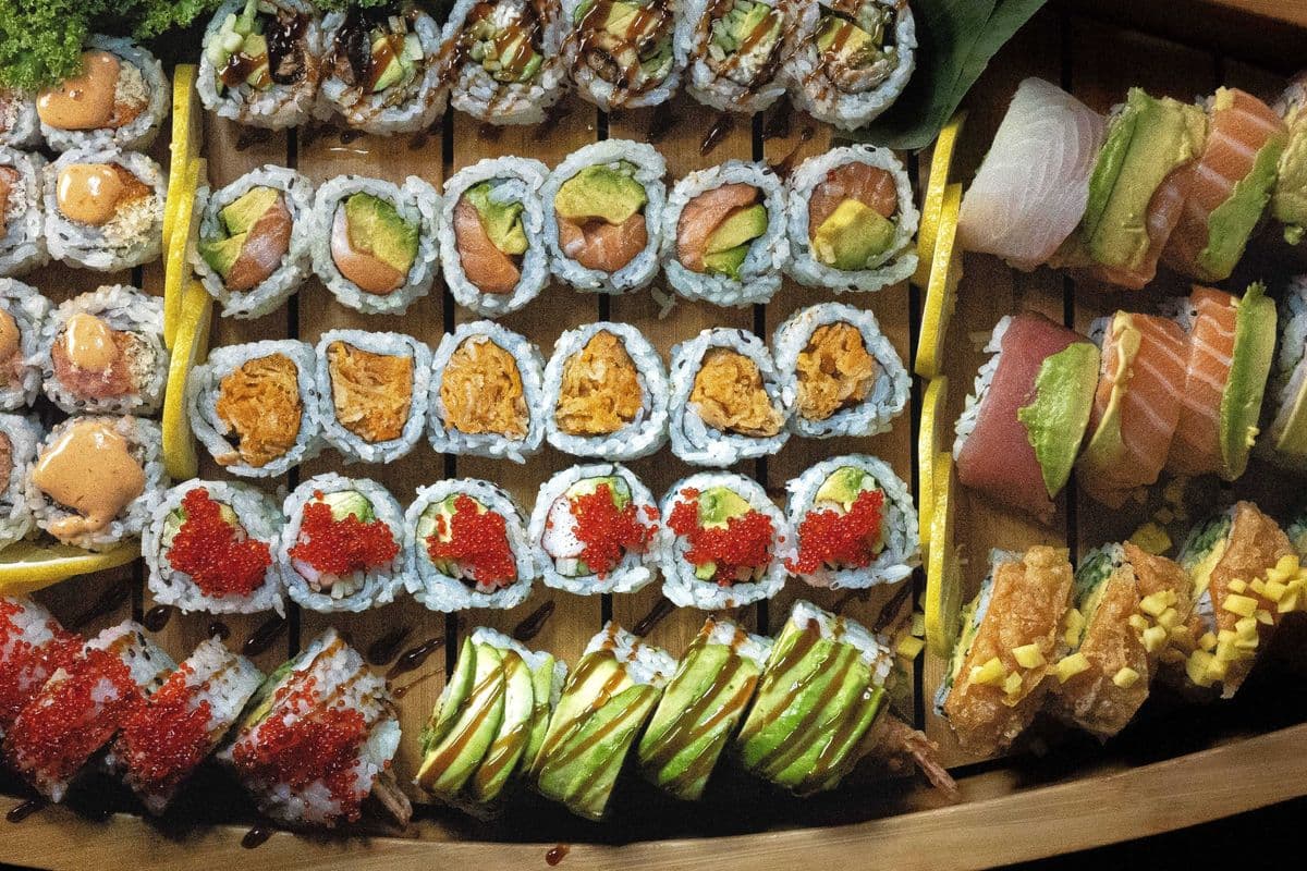 1076. 56 PCS Rolls Tray