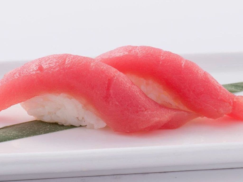 Red Tuna Sushi (2pcs)
