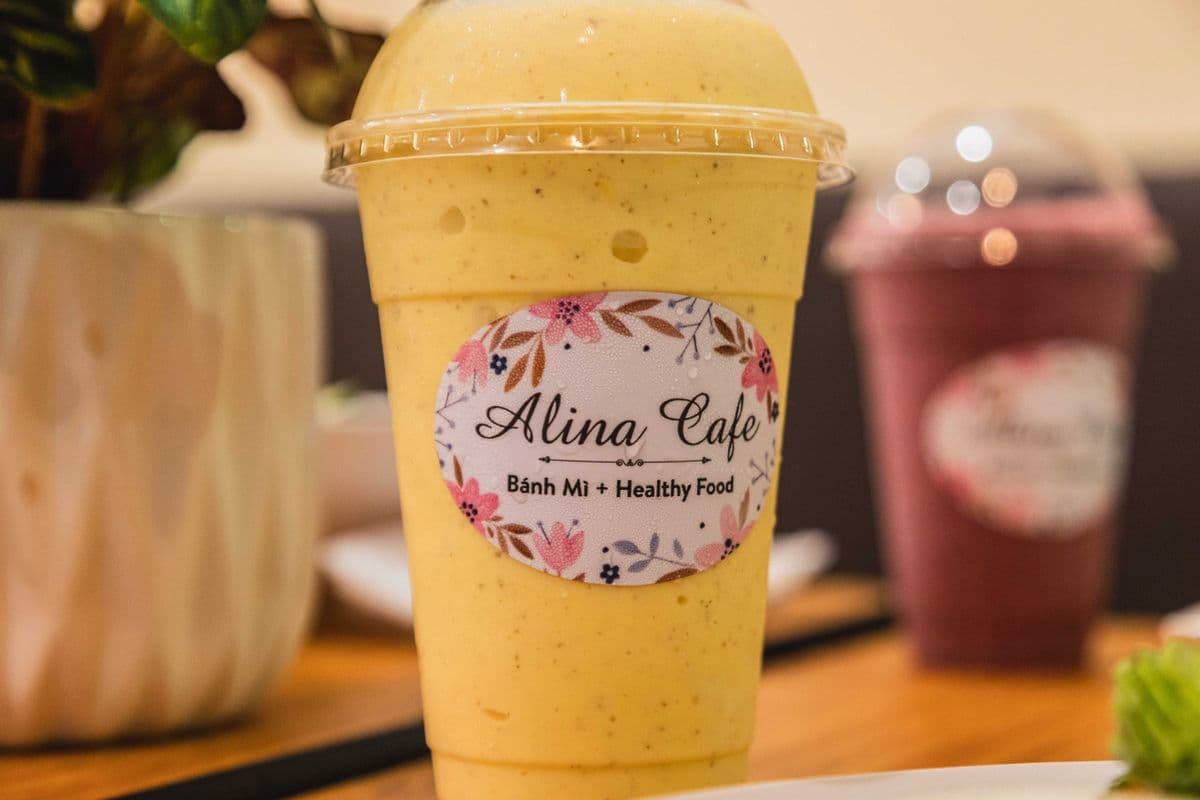 Mango, Vanilla and Chia Smoothie