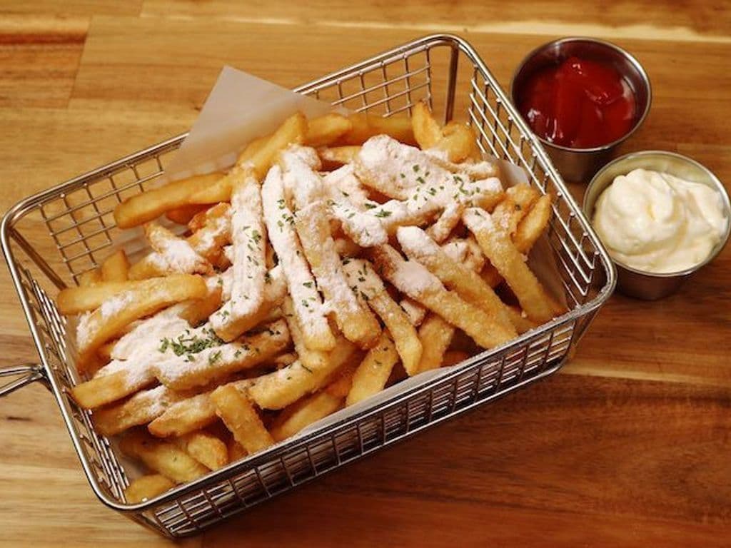 4115.Snowy Cheese Fries