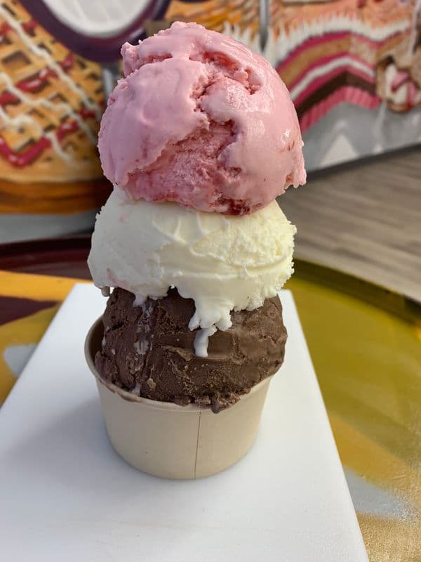 Trois Boules de la Creme Glacee