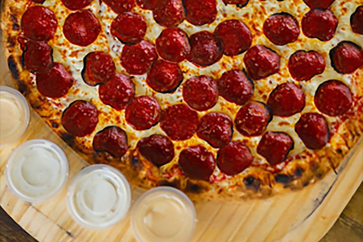 16" Pepperoni Pizza (12 slices)