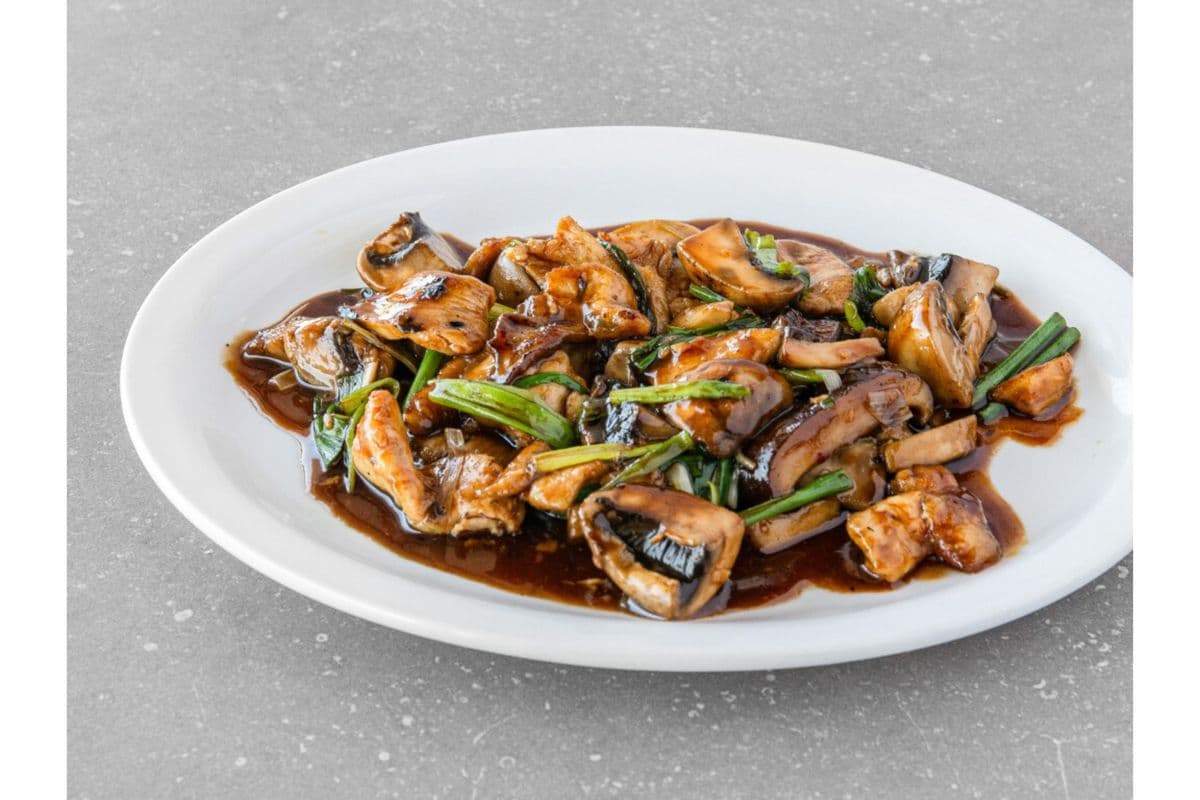 21. Stir-Fried Chicken or Beef in Oyster Sauce