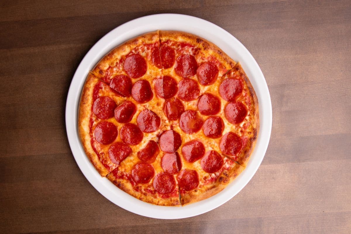 Medium Pepperoni Pizza
