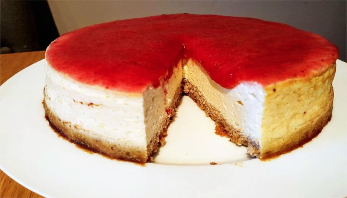 Strawberry New York Cheesecake (V)(GF)