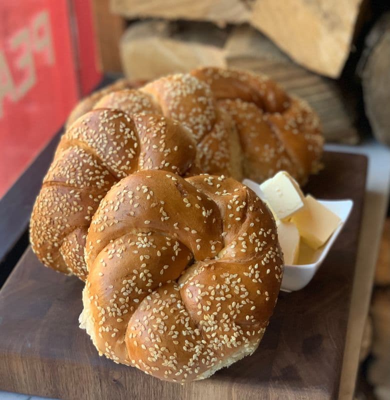 Sesame Twister Bagels