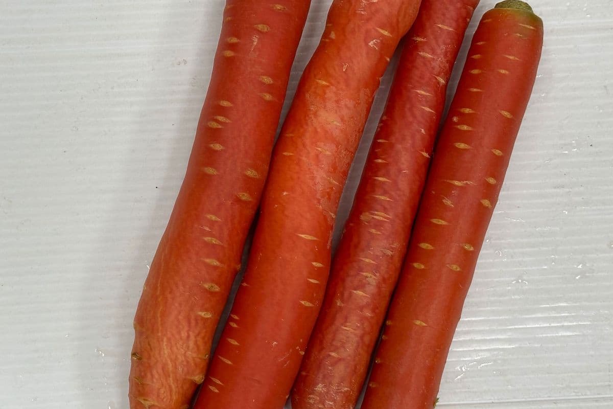 Indian Carrots-1.99/lb (1 lb)