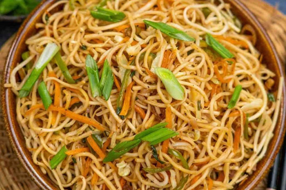 Vegetable or Chicken Noodles