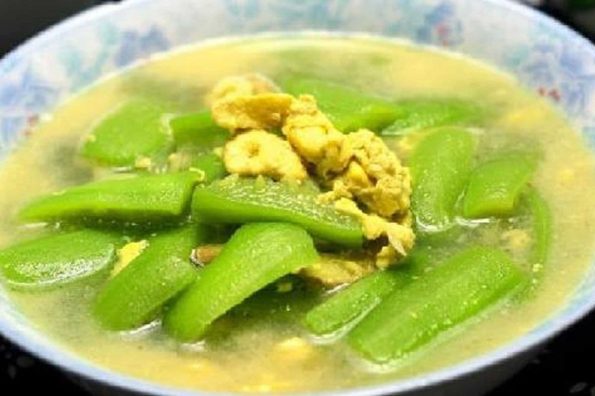 Egg Drop Soup with Luffa 丝瓜蛋花汤
