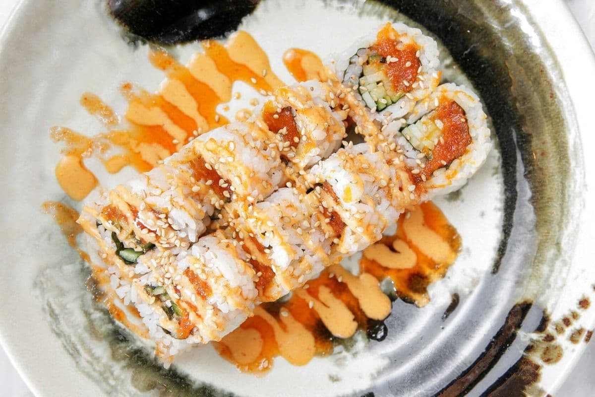 Spicy Tuna Maki Roll (8 pcs)