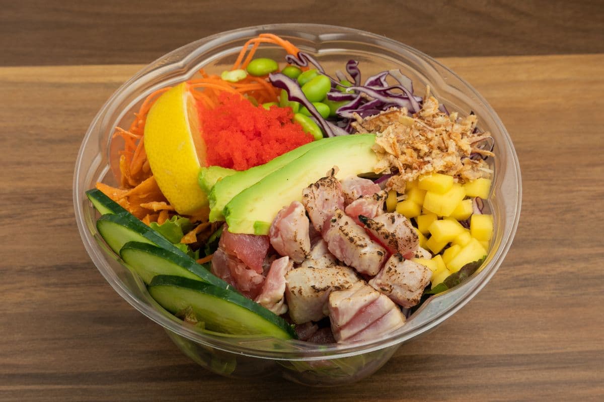 Bol poké au thon grillé / Grilled Tuna Poke Bowl