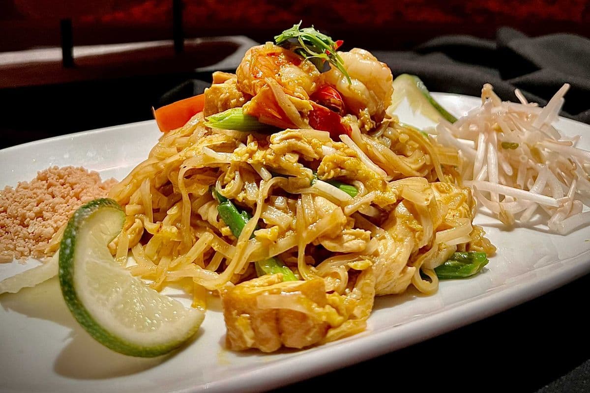 N1b. Curry Pad Thai