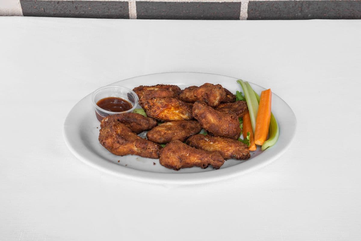 Buffalo-Style Chicken Wings (12 pcs)