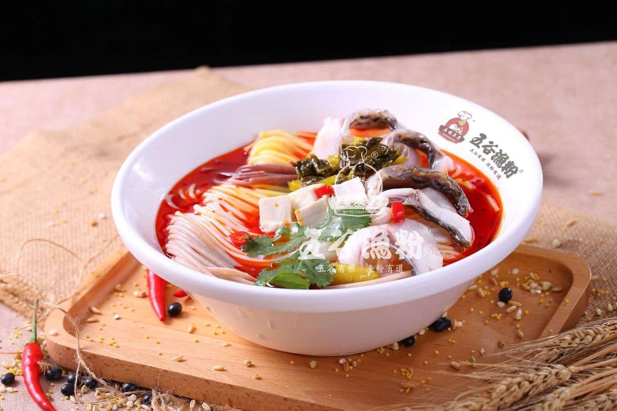 Grains Rice Noodle with Special Chilli Soup