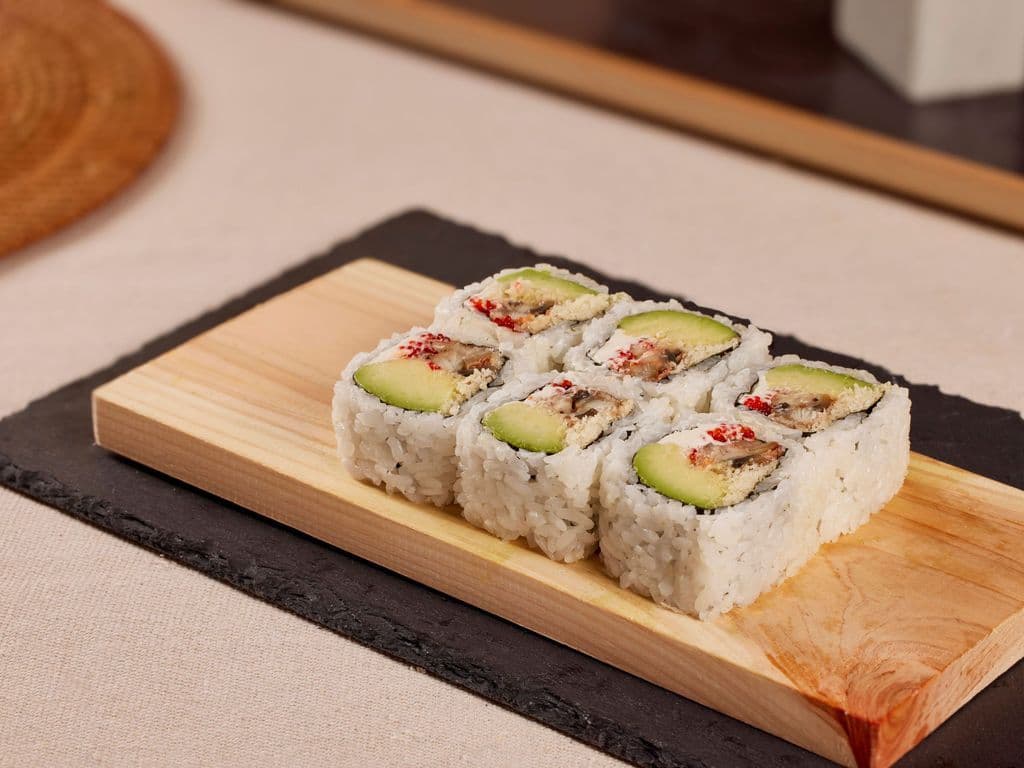Cheese Eel Roll (8pcs)
