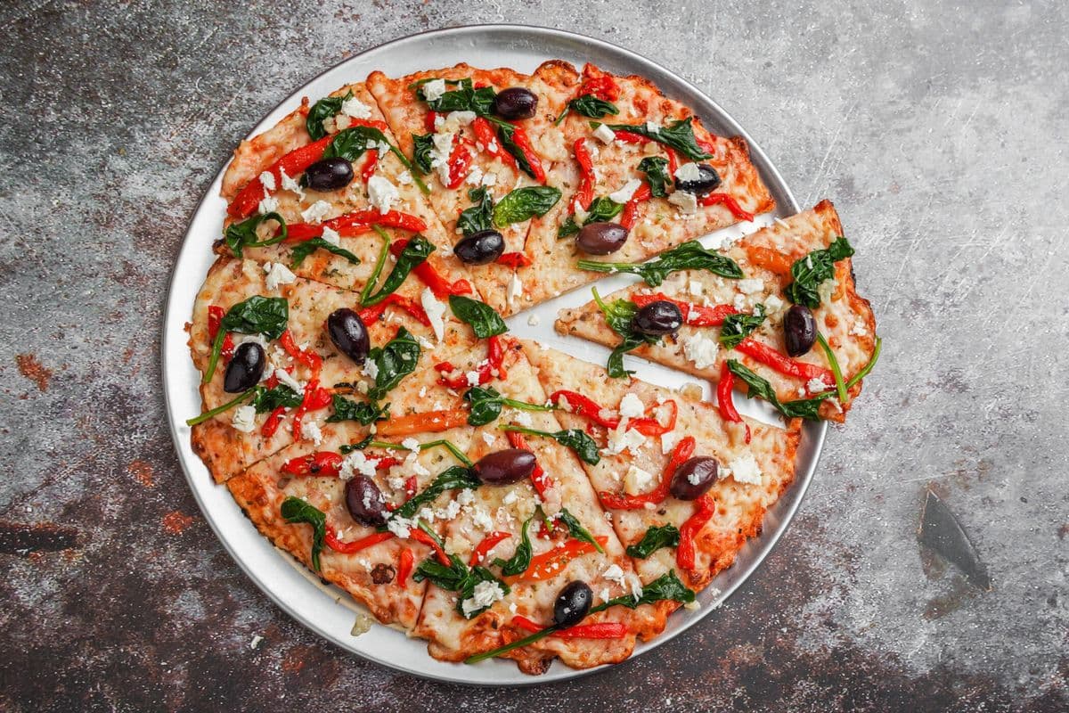 16" Mediterranean Pizza