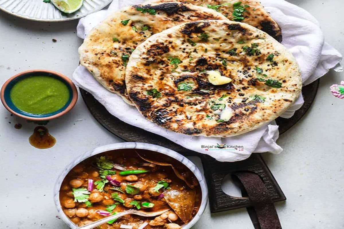 Aloo Kulcha Plate
