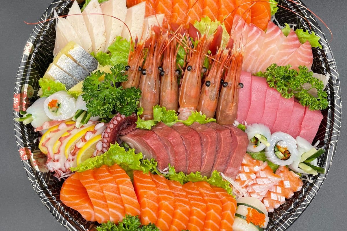 804 80 Pieces Assorted Sashimi
