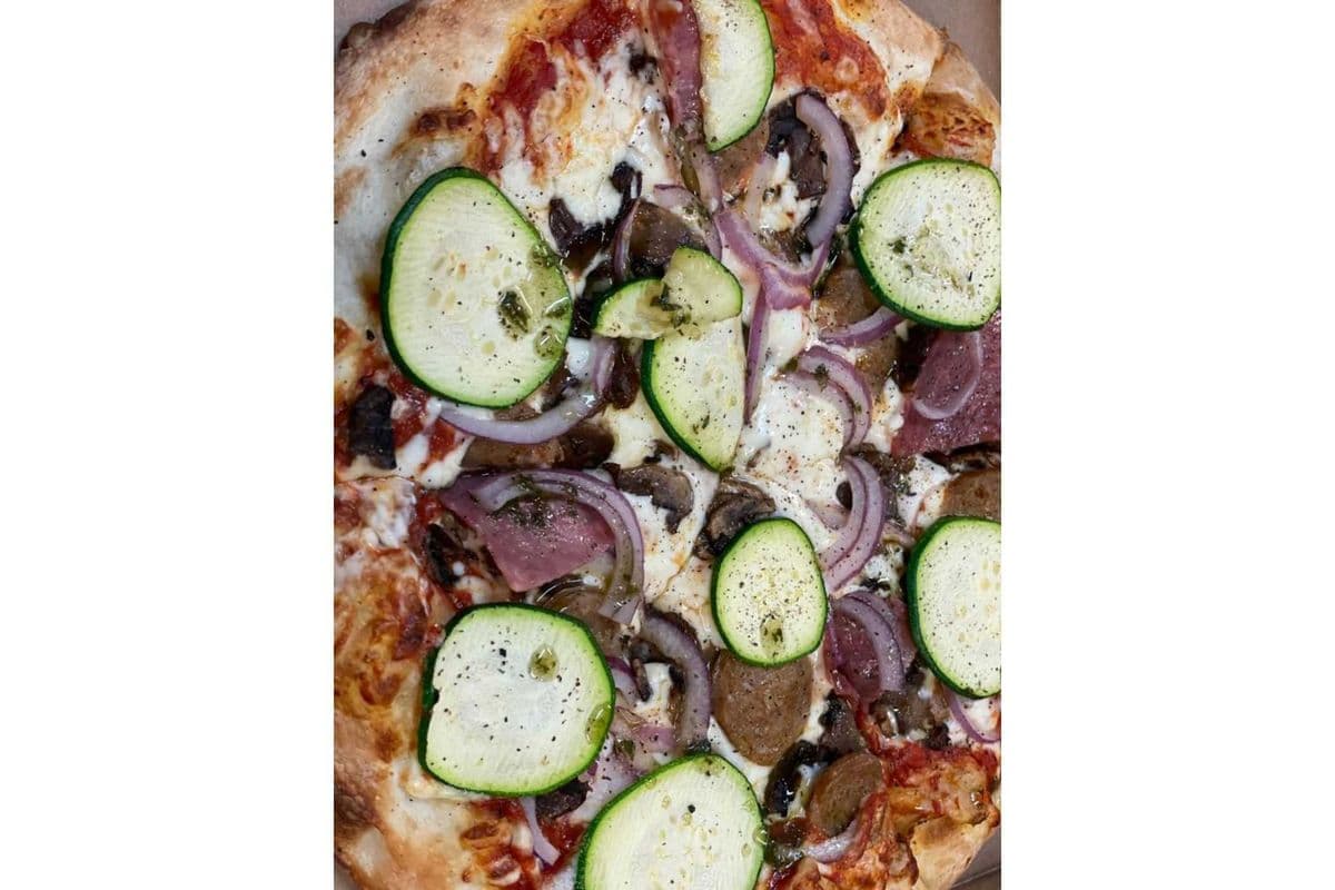 16" Kitchen Sink Pizza