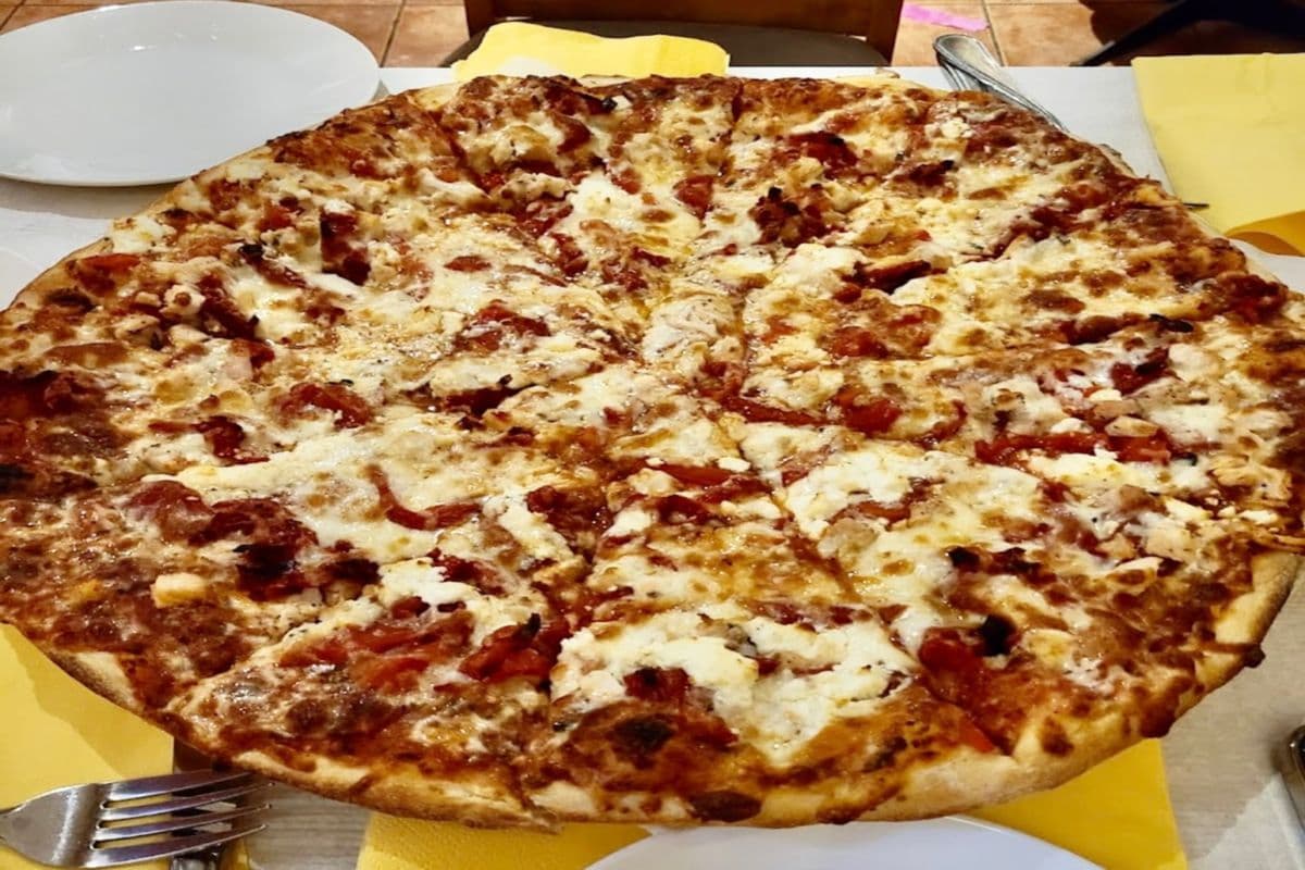 22. 13" Medium Pastorella Pizza