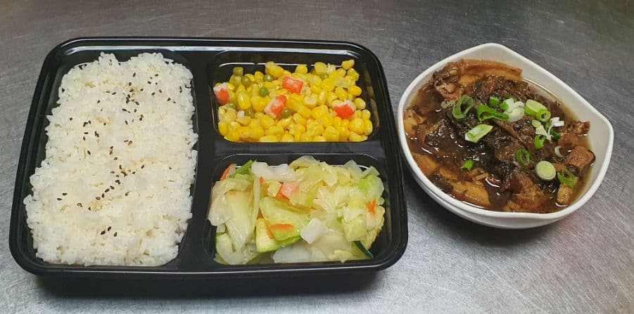 Braised Pork Belly with Pickled Mustard with Rice / 梅菜扣肉飯