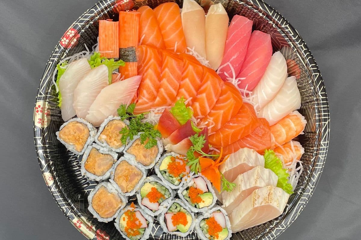 805 Assorted Sashimi-Sushi-Roll 40pcs