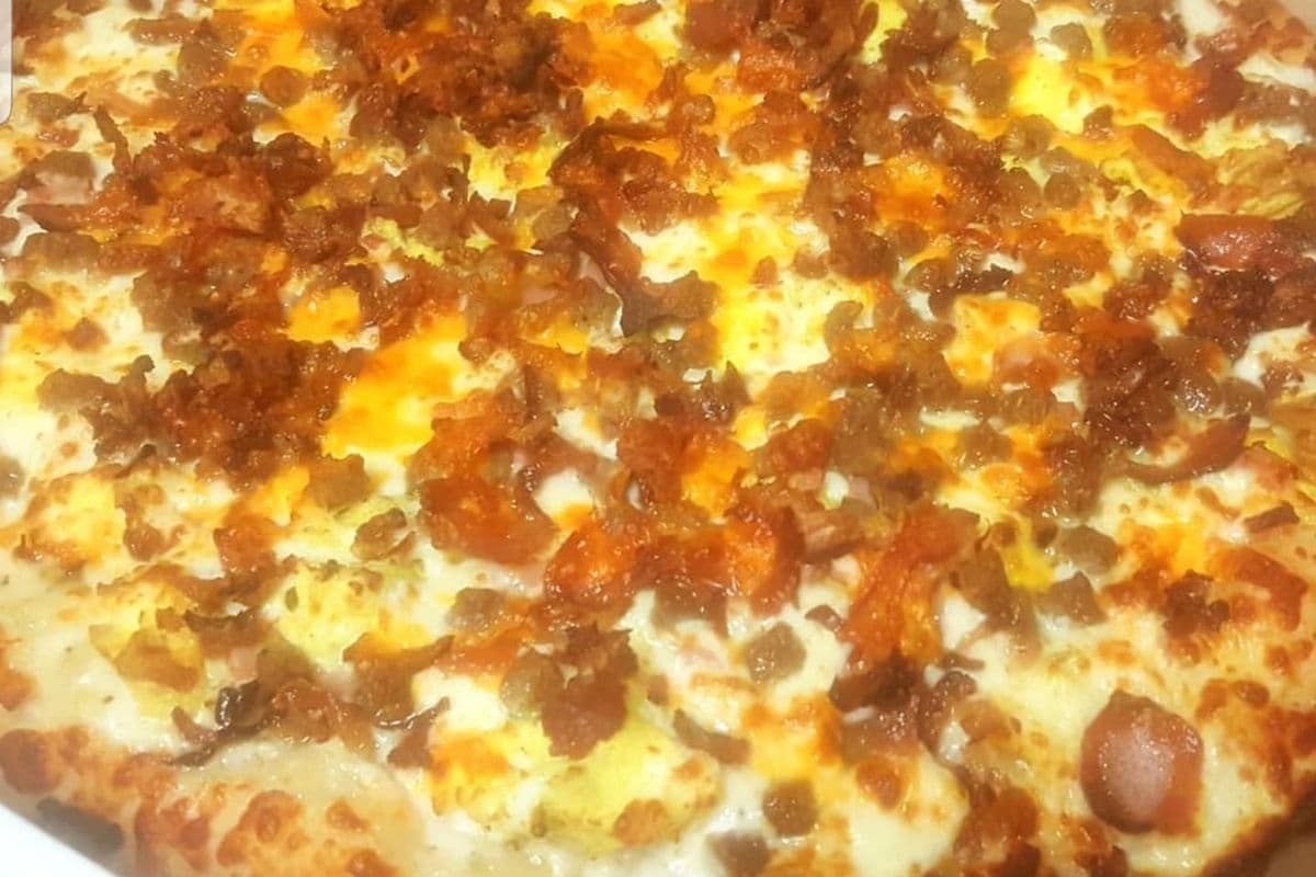 X-Large Omelet Pizza