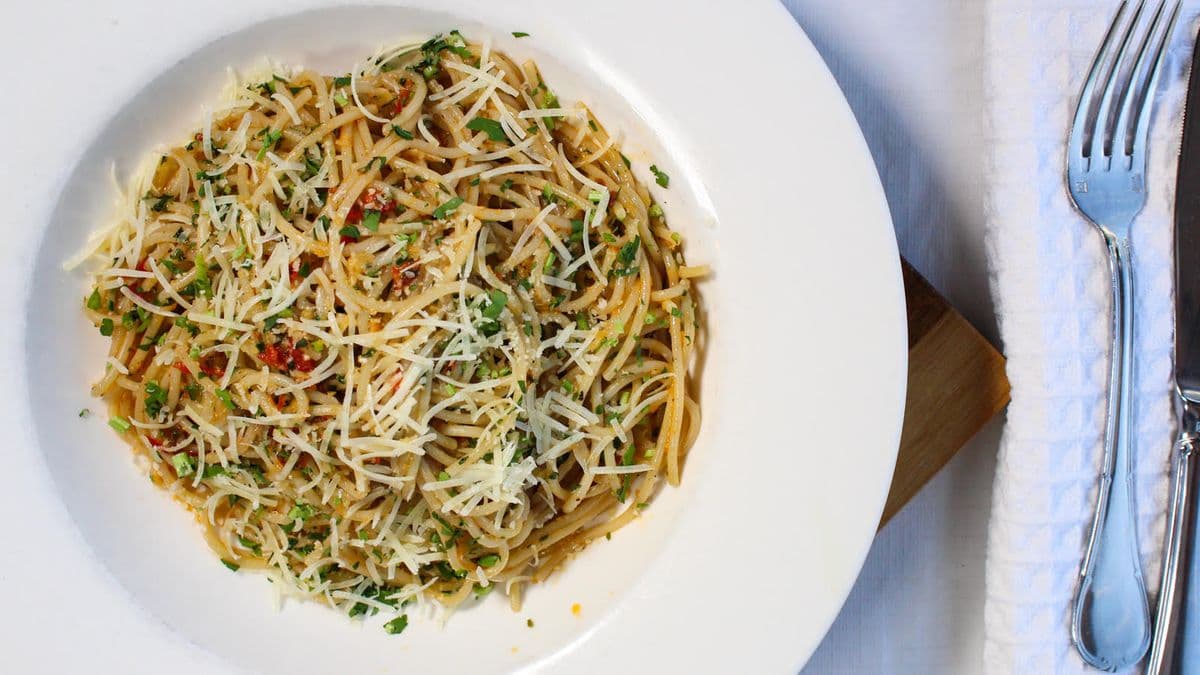Spaghetti Agli Olio and Pepperoncino