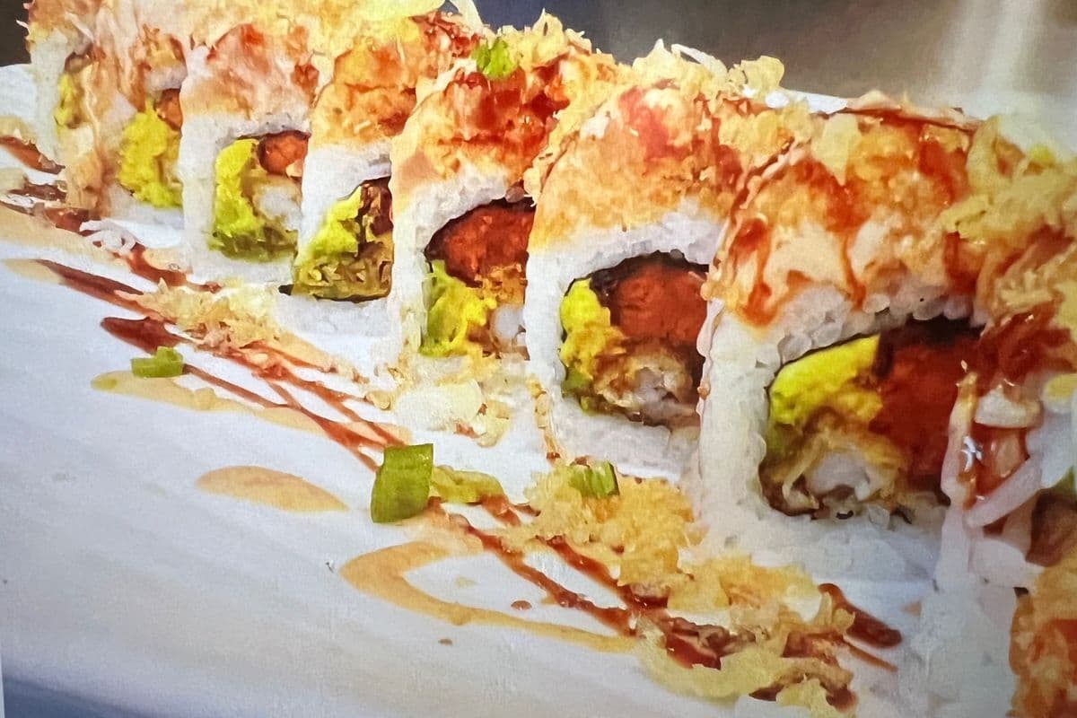 Crispy tuna delight 8pcs (脆皮金枪鱼卷8片)